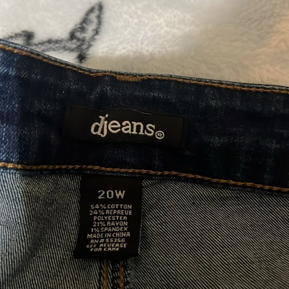 Plus size jeans - Picture 3 of 5